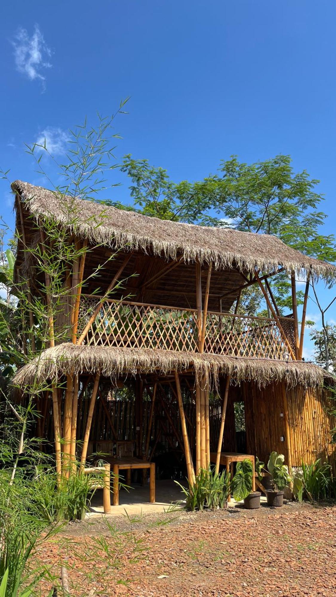 El Bamboo Guesthouse Jambu  Extérieur photo