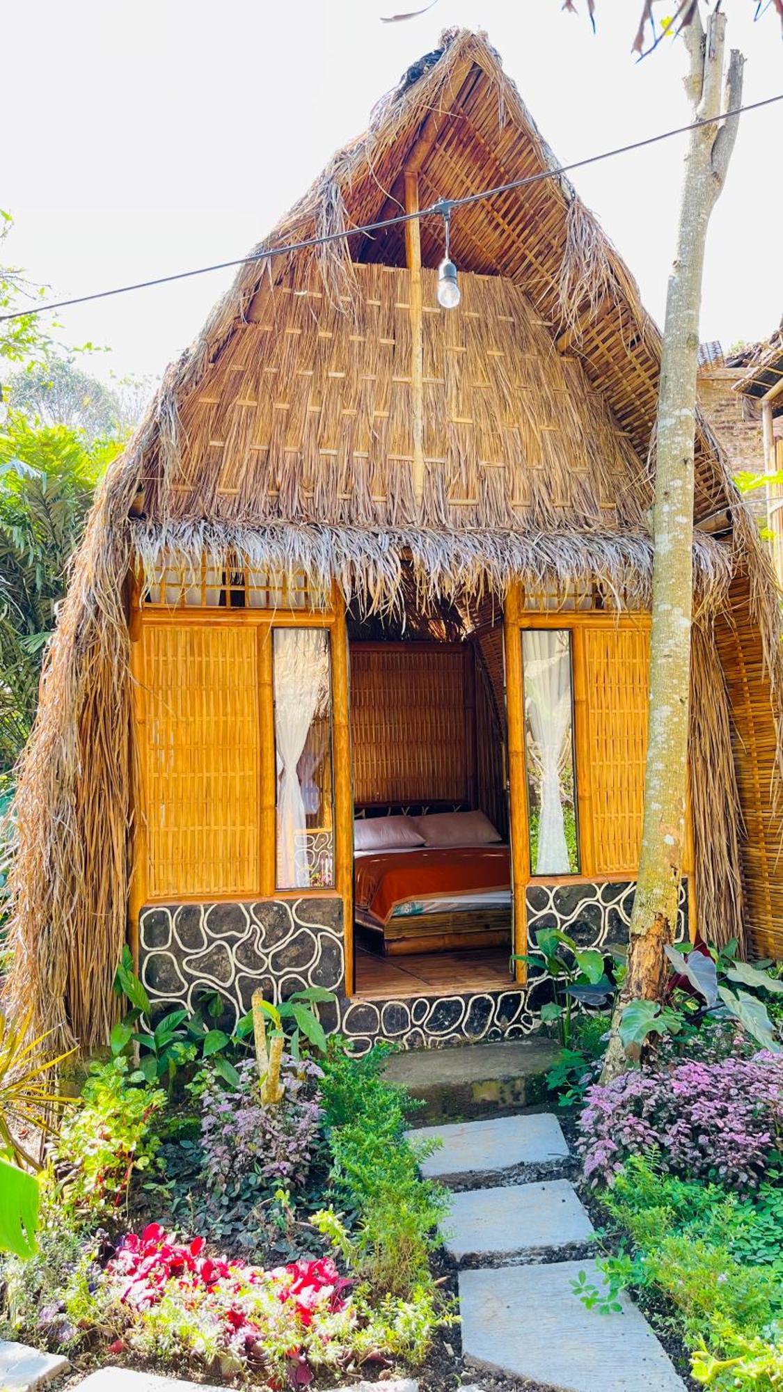El Bamboo Guesthouse Jambu  Extérieur photo