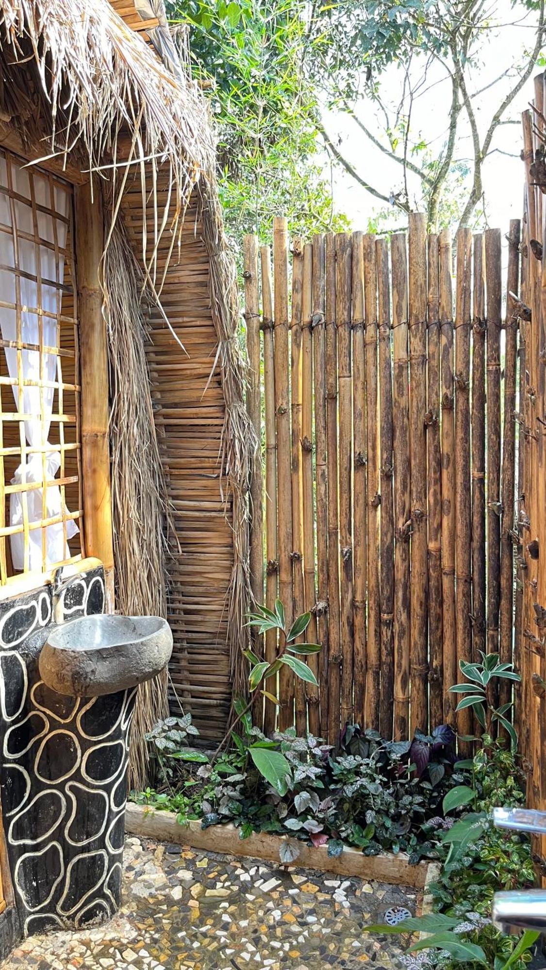 El Bamboo Guesthouse Jambu  Extérieur photo