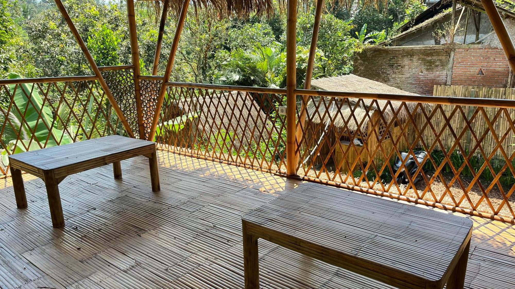 El Bamboo Guesthouse Jambu  Extérieur photo