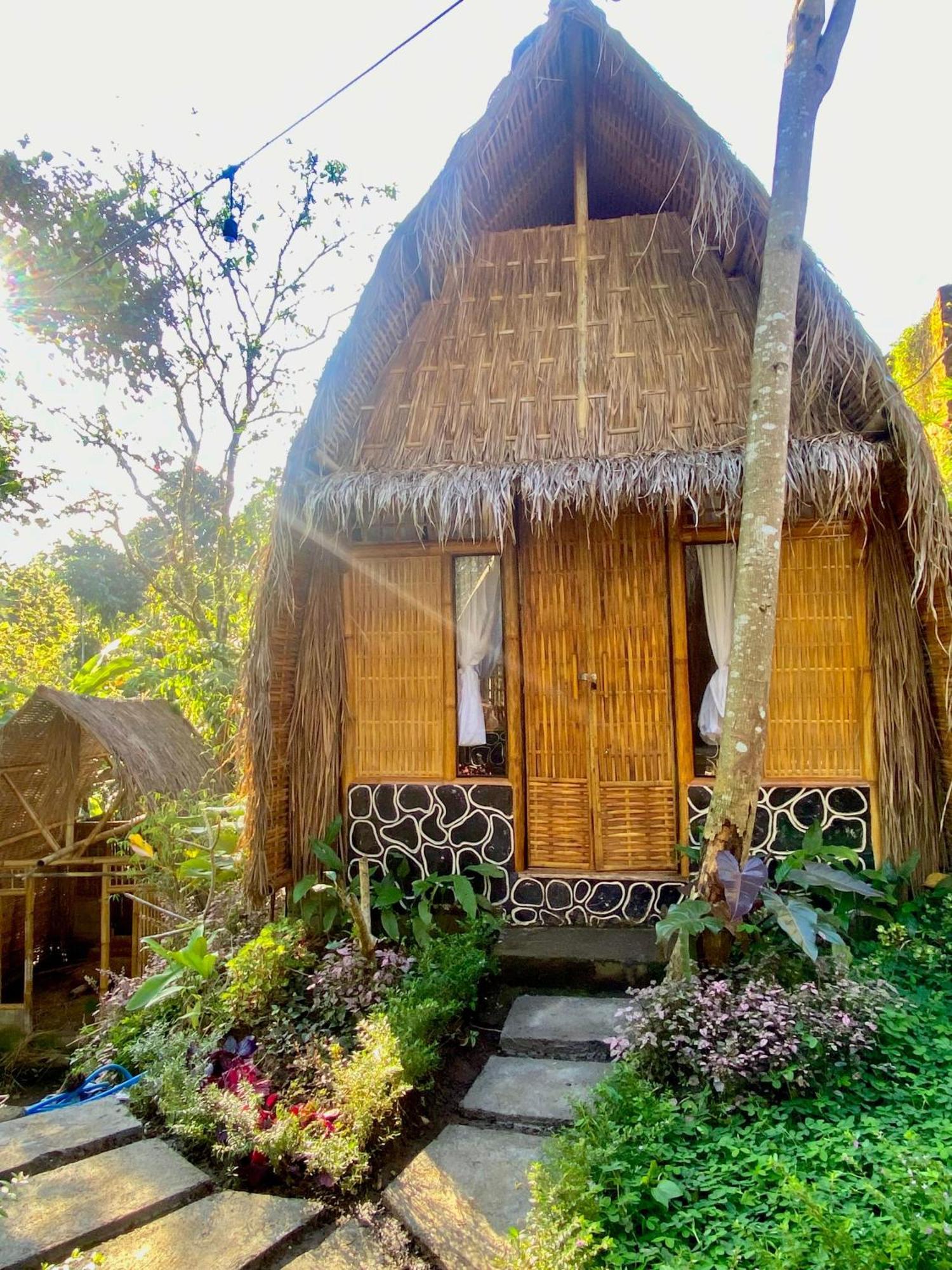 El Bamboo Guesthouse Jambu  Extérieur photo