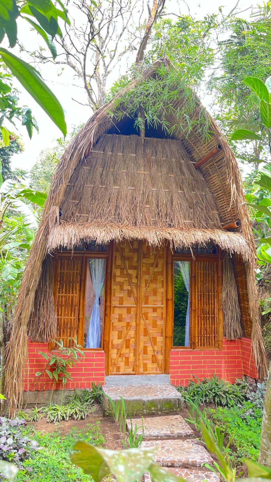El Bamboo Guesthouse Jambu  Extérieur photo